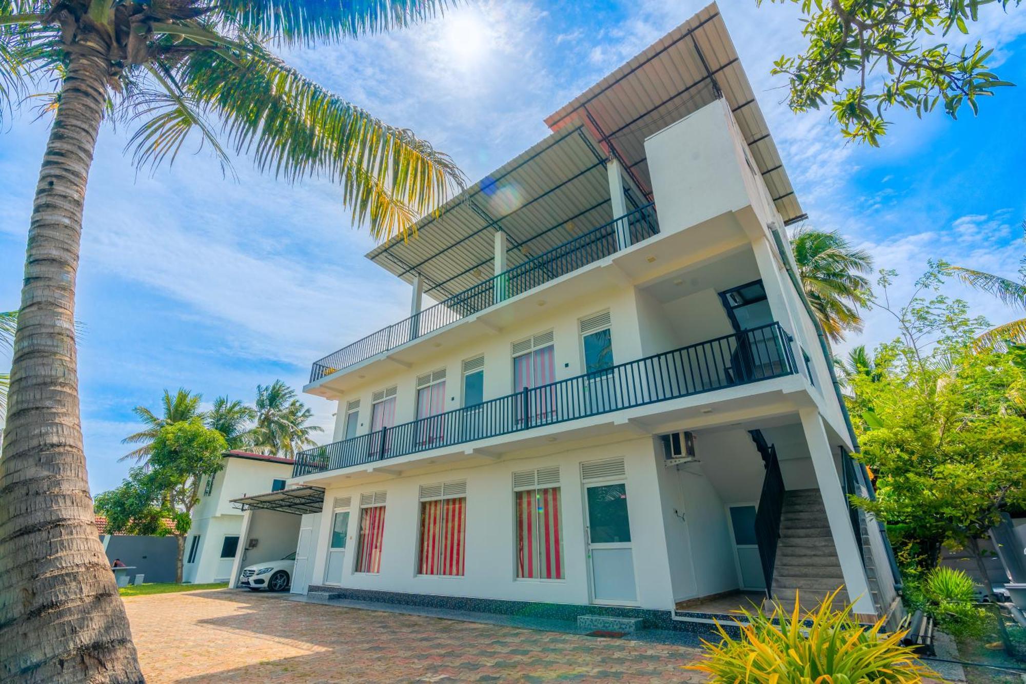 Lagoon Step Airport Transit Hotel คาตุนายากา ภายนอก รูปภาพ